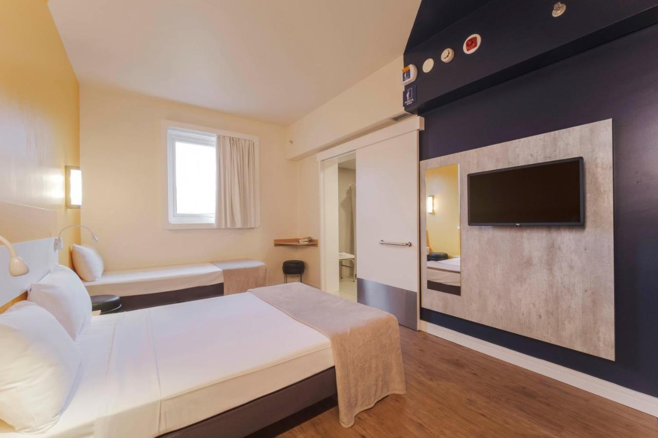 Ibis Budget Farroupilha Eksteriør bilde